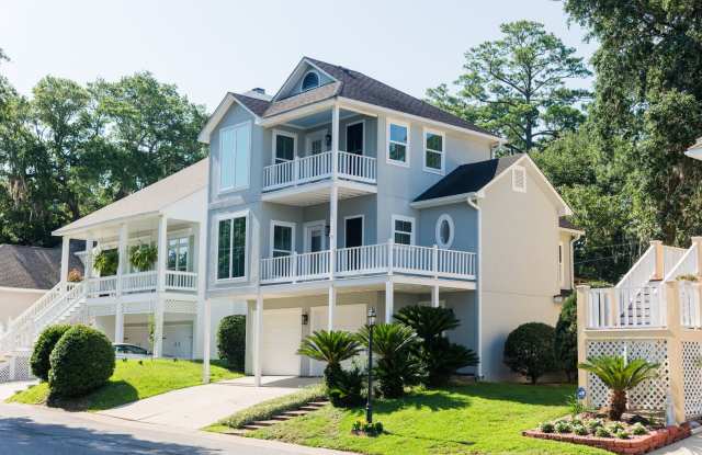 Available 08/20! 3 Level home 3 BD/ 2.5 BTH photos photos