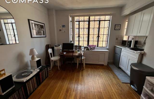 304 East 41st Street Gallery 2