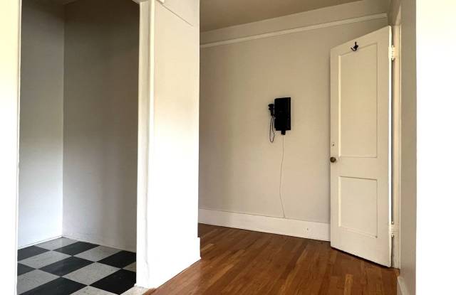 Whitestone Apartments Gallery 3