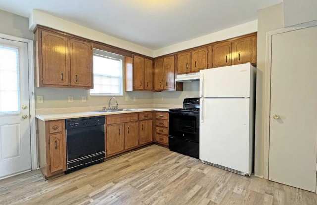 371-2 Peabody Drive Gallery 4