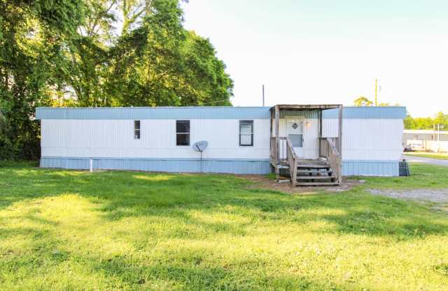 NO SECURITY DEPOSIT! Convenient Pulaski Location – Lawn Care Included! Gallery 3