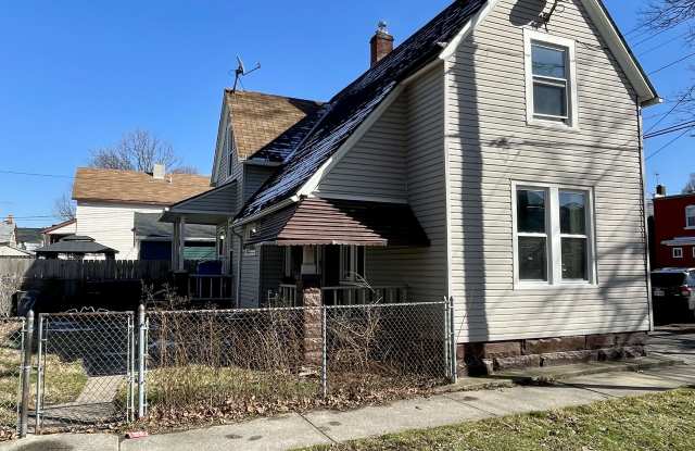 3471 W 35th St photos photos
