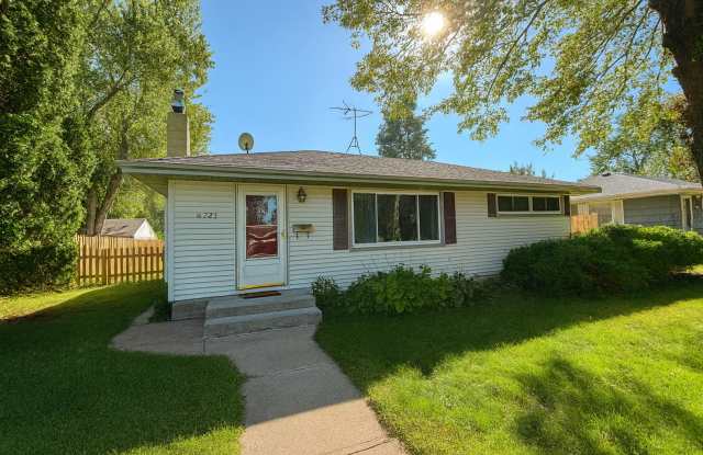 COME CHECK-OUT ALL THE UPDATES!  Great crystal home with huge fenced in backyard! Awesome home for entertaining!! photos photos