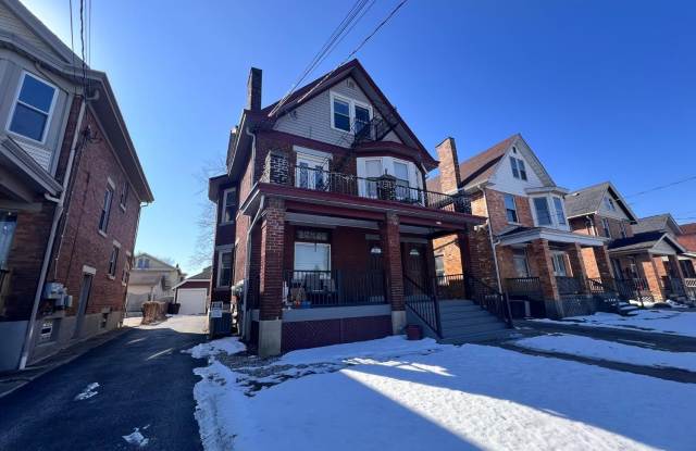 2417 Park Avenue unit: 3 photos photos