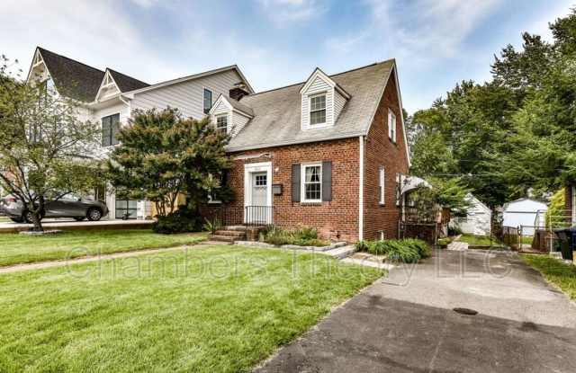 1011 21St St S - 1011 21st Street South, Arlington, VA 22202