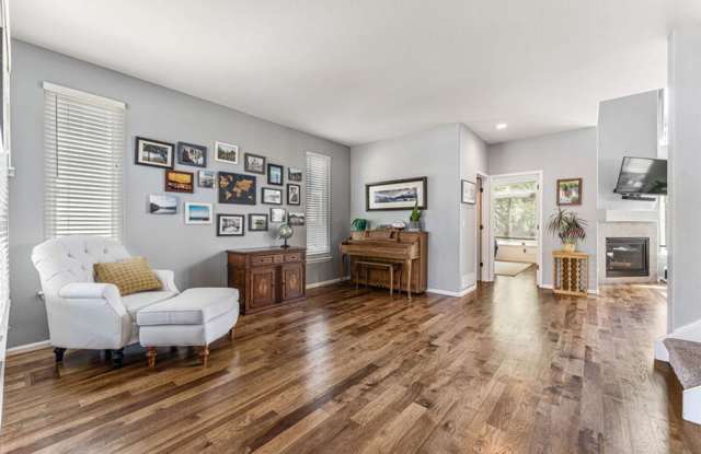 Beautiful Home in Morrison! Gallery 4