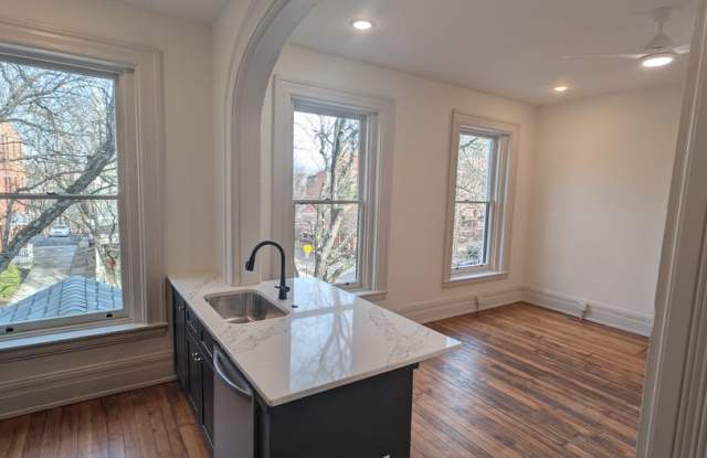 Beautifully Renovated 1 Bed, 1 Bath in Historic Covington photos photos Beautifully Renovated 1 Bed, 1 Bath in Historic Covington photos photos