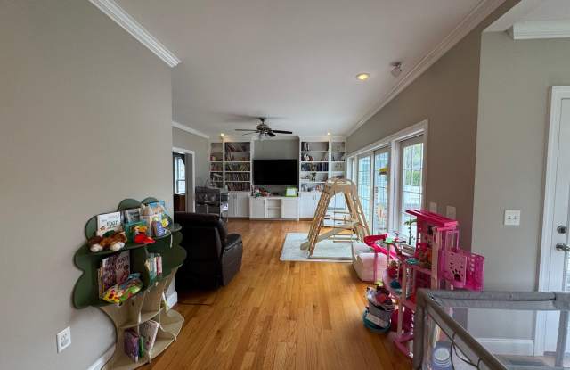 Waltham 3 bed 2.5 Bath photos photos