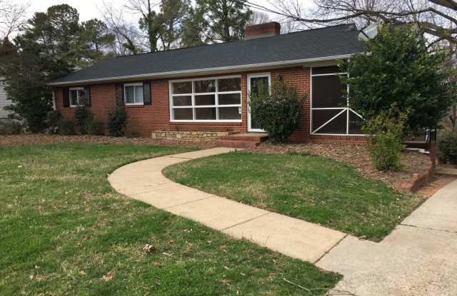GREAT BRICK HOUSE IN SANDERSTED NEIGHBORHOOD!! 3 BEDROOM, 3 FULL BATH Gallery 1