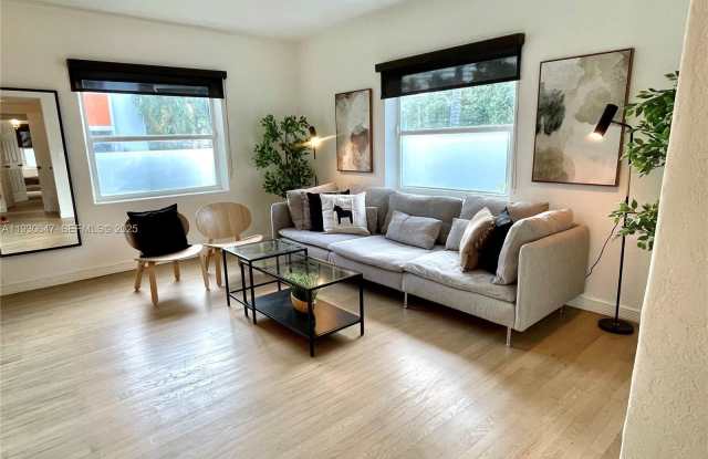 1001 7th St photos photos