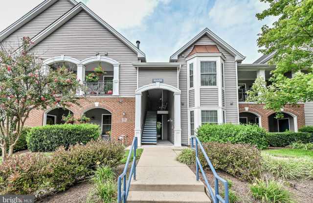 46600 ELLICOTT Square Gallery 2