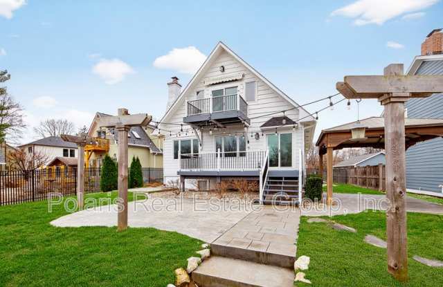 2222 E 75th St photos photos