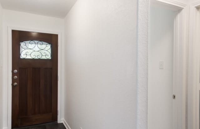 758 Great Oaks Drive Gallery 3