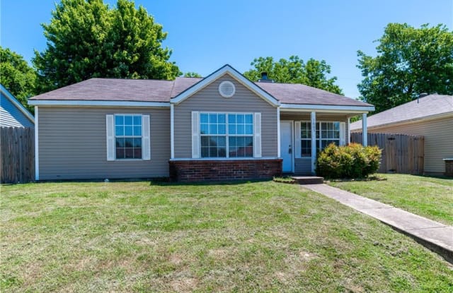 1605 Signature  DR - 1605 Signature Drive, Bentonville, AR 72712
