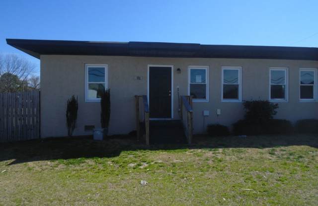Bragg Court Apartment offering 1/2 OFF YOUR FIRST MONTHS RENT!! Available NOW!! photos photos