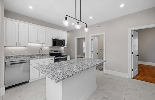 921-923 E Broadway 2 photos photos