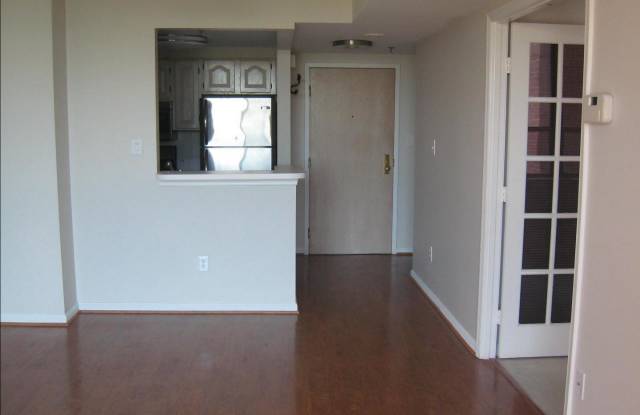 4808 MOORLAND LN #PH-1208 Gallery 2