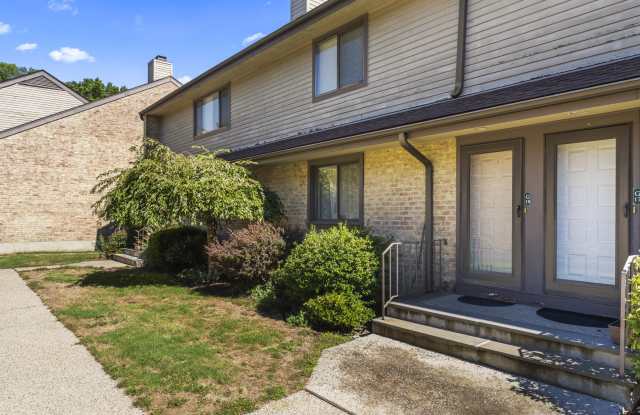 2289 Bedford Street photos photos