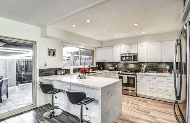 8111 East Vista Drive - 8111 East Vista Drive, Scottsdale, AZ 85250 8111 East Vista Drive - 8111 East Vista Drive, Scottsdale, AZ 85250