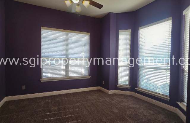 525 Bamborough Dr Gallery 2