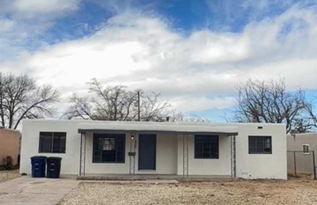 Centrally located in the NE Heights 4 bedroom, 1 3/4 Bath 1900 square feet. photos photos