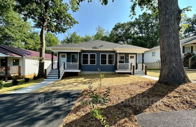 905 Gardner St - 905 Gardner Street, Waynesboro, VA 22980