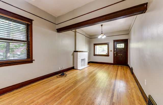 215 South Washington Street Gallery 4