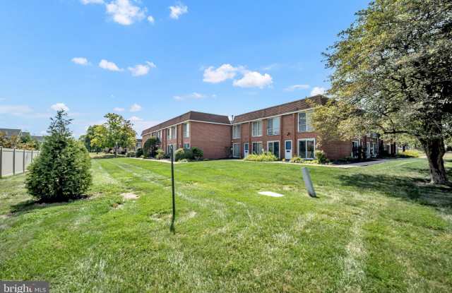 107 LEXINGTON Court Gallery 2