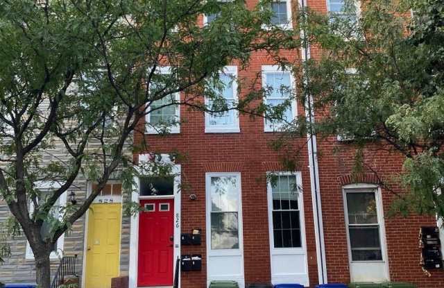 826 W LOMBARD Street Gallery 1