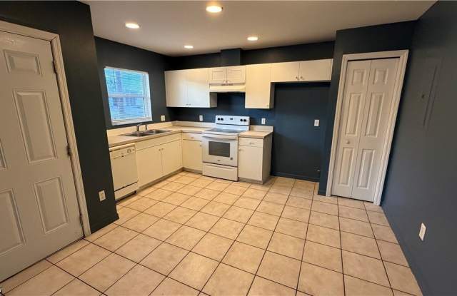 2219 Leda Avenue S Gallery 2