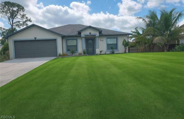 818 Albert Avenue photos photos