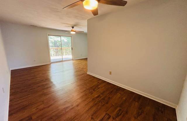 4 Bedroom, 3.5 Bath Townhouse Gallery 4