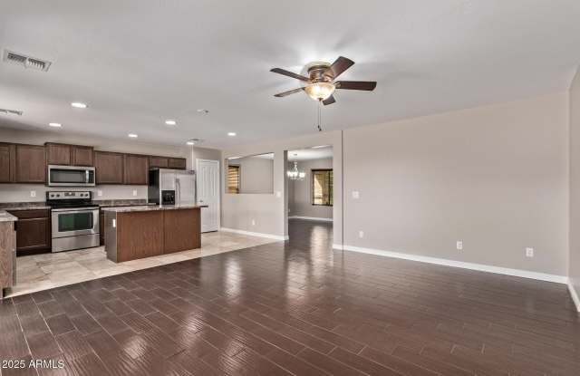 23561 W MOHAVE Street Gallery 4