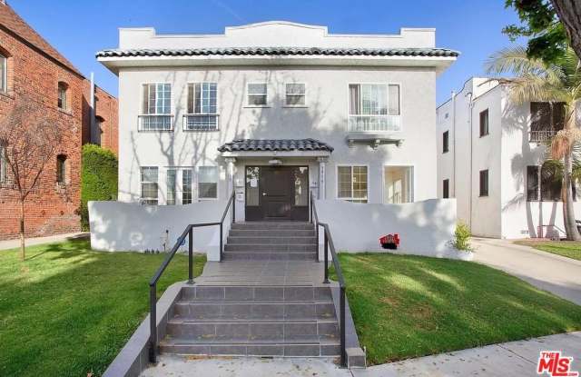 1014 S ORANGE Dr Gallery 1