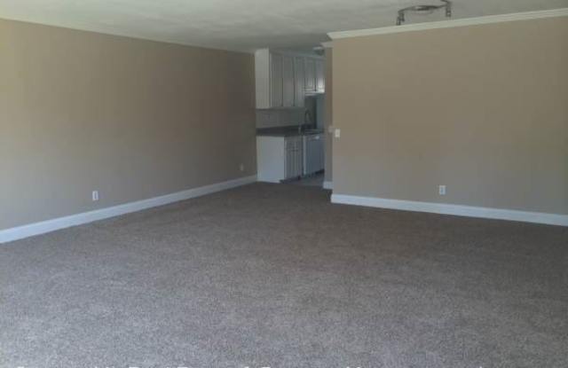 1092 Fresno St. #2 Gallery 4