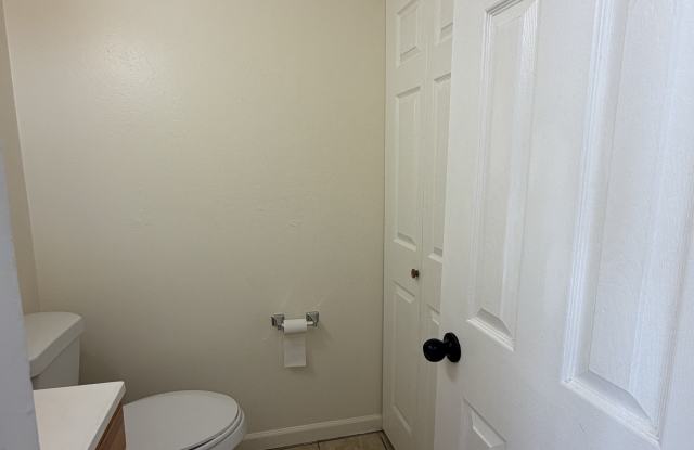 15761 East 13th Place Gallery 4