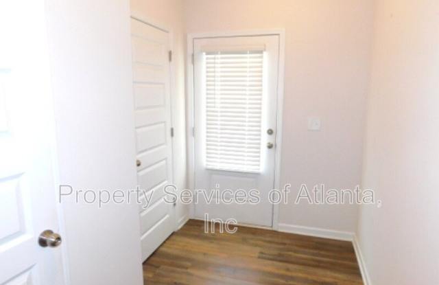 523 Ryan Ct Gallery 3