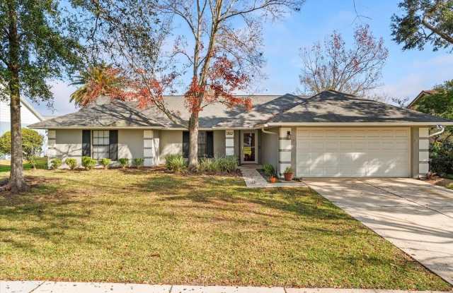 1062 WEAVER DRIVE photos photos