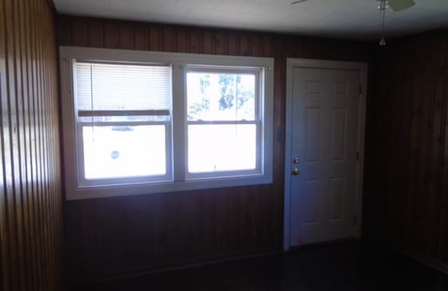324 Old Shaw Rd. Gallery 3