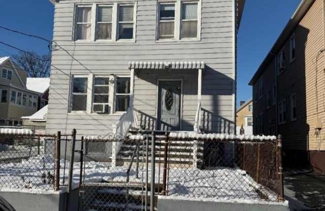 1010 Kilsyth Rd photos photos