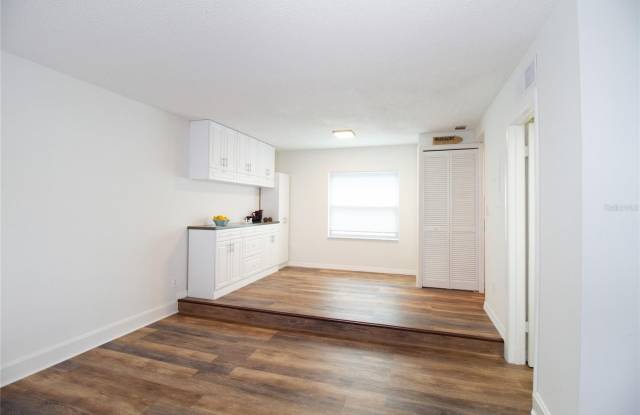 5642 TOWNHOUSE DRIVE Gallery 3