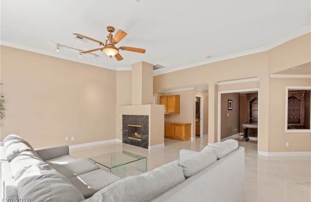 2555 Sundew Avenue Gallery 4