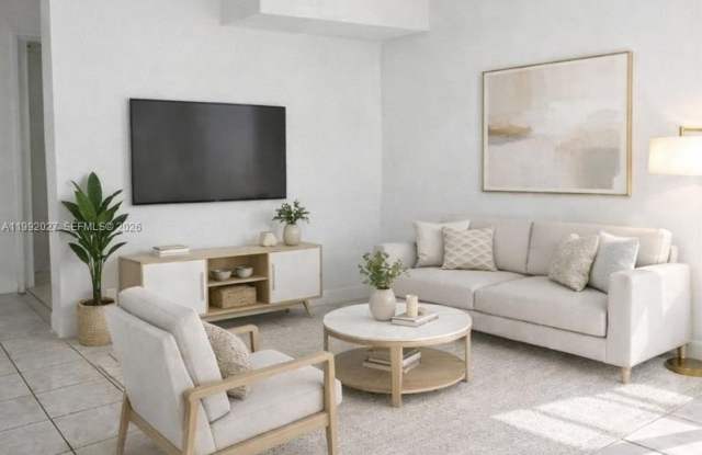 2121 SW 4th St photos photos