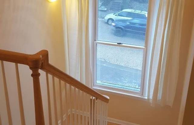 Spacious 3 bedroom 2.5 bath in Squirrel Hill! photos photos