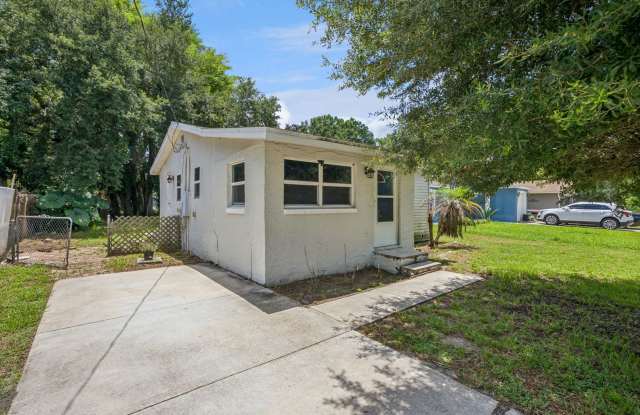 MOVE IN SPECIAL--$300 OFF FIRST MONTH RENT IF YOU MOVE IN BY OCTOBER 1! Gallery 3