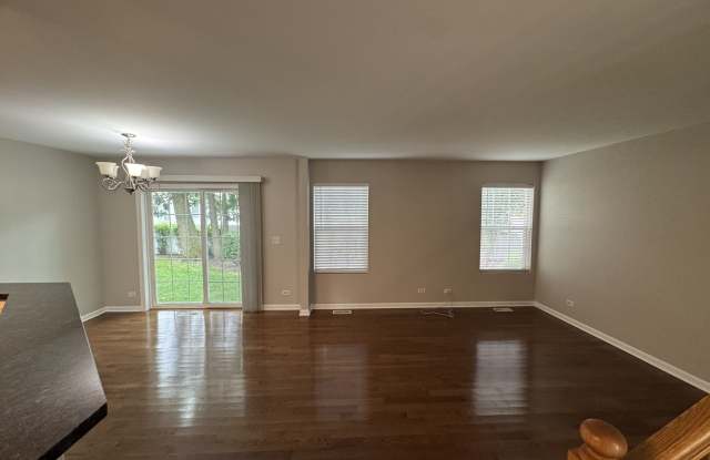 2399 STOUGHTON Circle Gallery 4