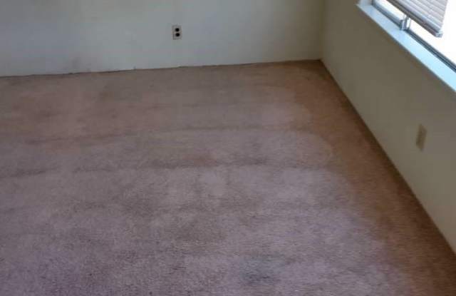 5495 Everglade Street Gallery 2