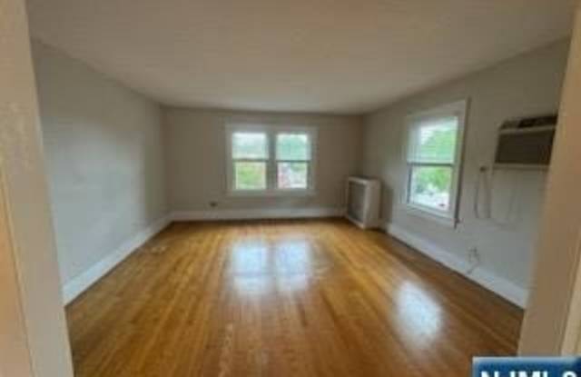 773 Bloomfield Gallery 4