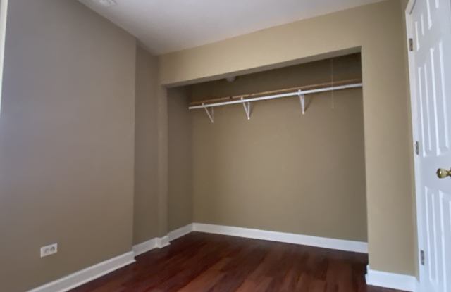 3000 SOUTH KEDVALE 1st Floor Front Gallery 3