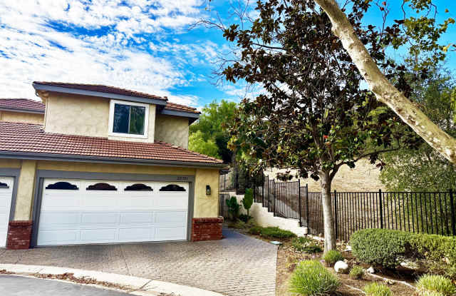 29751 Strawberry Hill Drive Gallery 1